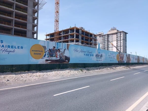 İnşaat Dijital Baskı Parapet Tabela